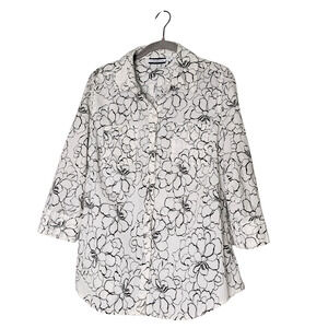 floral white button-up croft & burrow 100% cotton size medium 3/4 sleeve